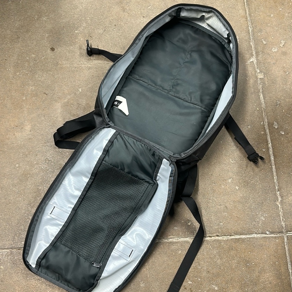 Timbuk2 Blink travel bag